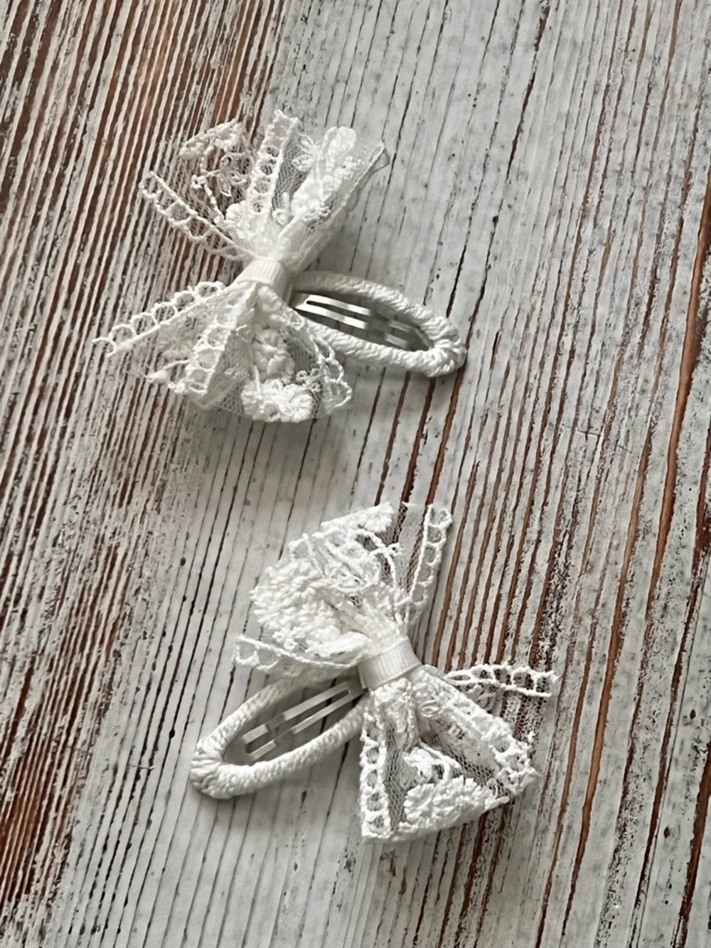 White Lace Bow Hair Clips for Kids - Charming Accessory